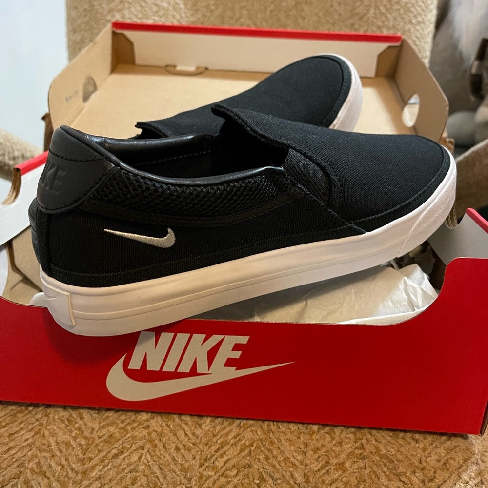 Nike Court Legacy Slip On